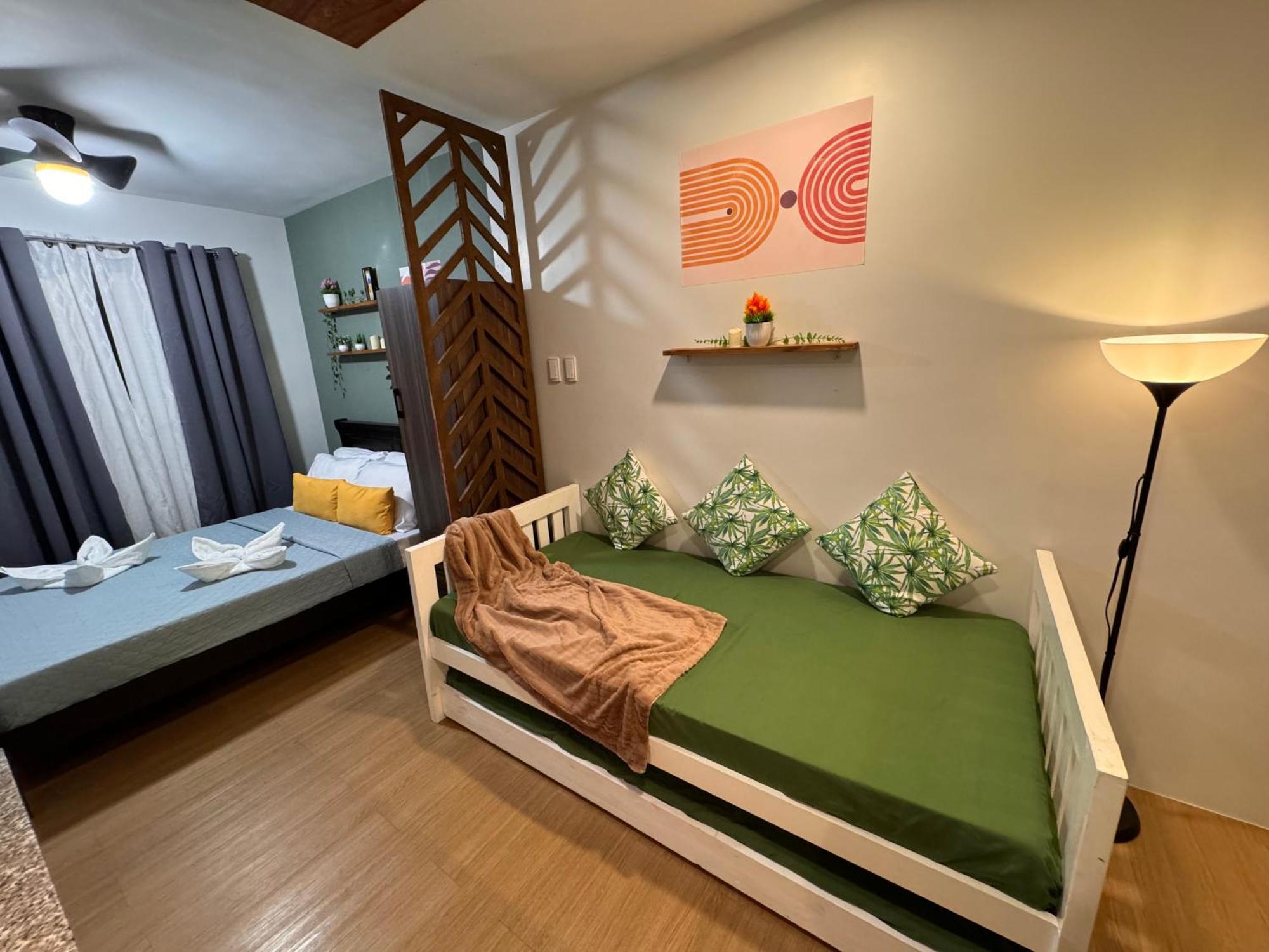 Cozyvilla At Pine Suites Tagaytay 2Br Or Studio With Free Parking Studio Offsite 2Br And Deluxe Studio Basement タガイタイ エクステリア 写真